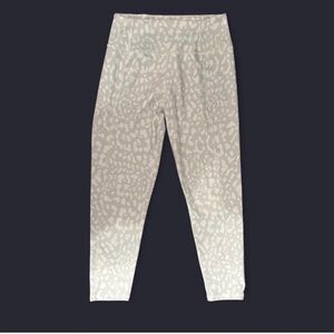 Westbound gray cheetah print Leggings